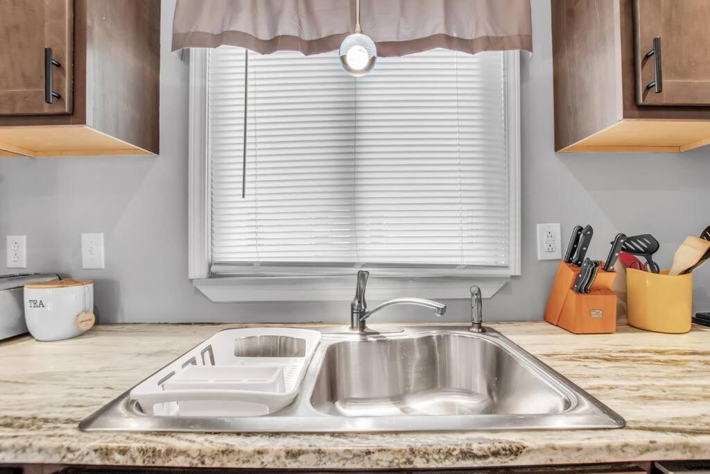 Park Place Suites Buffalo Bagian luar foto